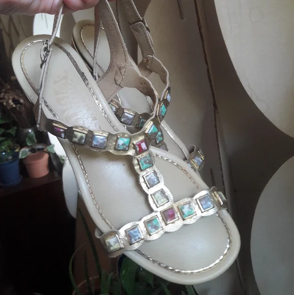 60s Vintage Mod Multi Colored JEWEL Studded Gold Lame Block Heel Sandals Size 7 - Picture 2 of 16
